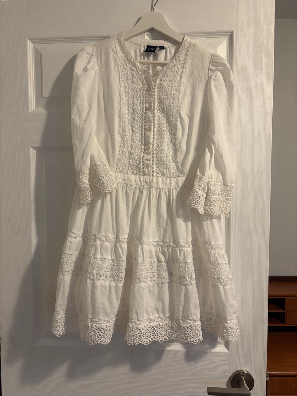 lace trim gap dress